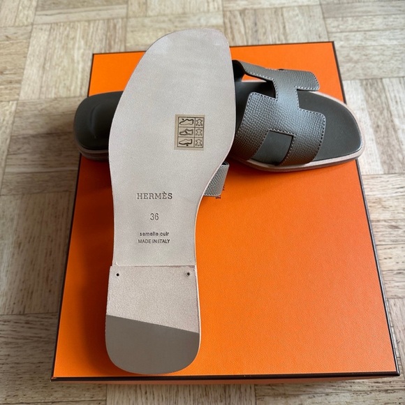 Hermes Oran Sandals in Étoupe - Picture 6 of 6
